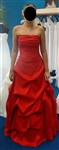 fotka Krásné červené plesové šaty